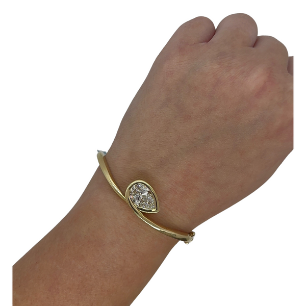 Lab-Grown Solitaire Bezel Pear Bangle