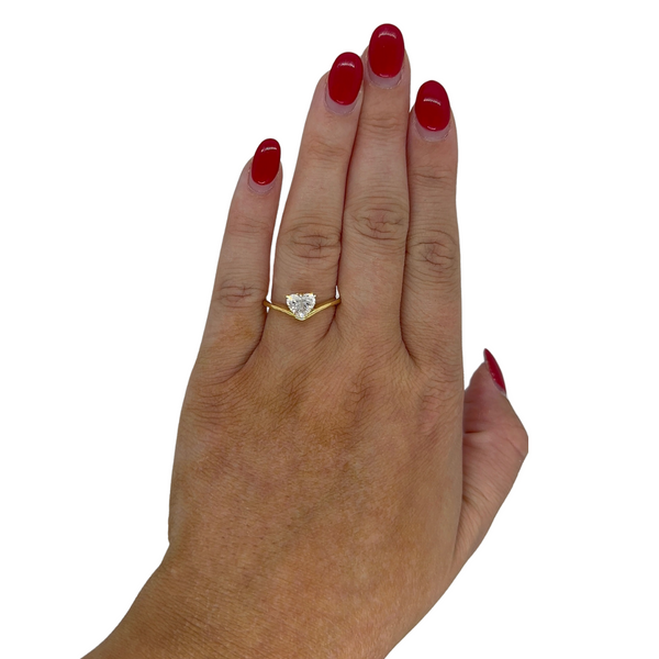 Lab-Grown Diamond Heart Contour Band