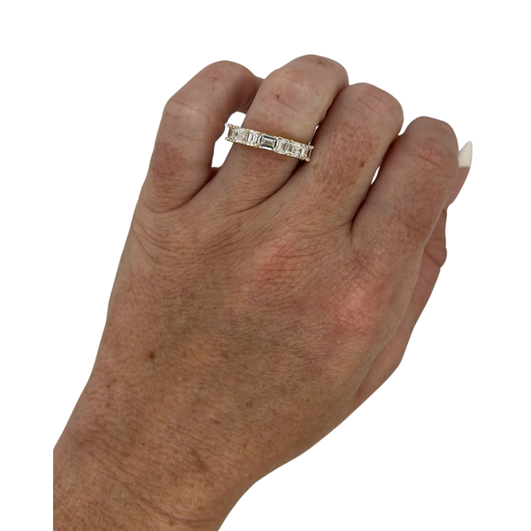 Lab-Grown Alternating Orientation Emerald Cut Band