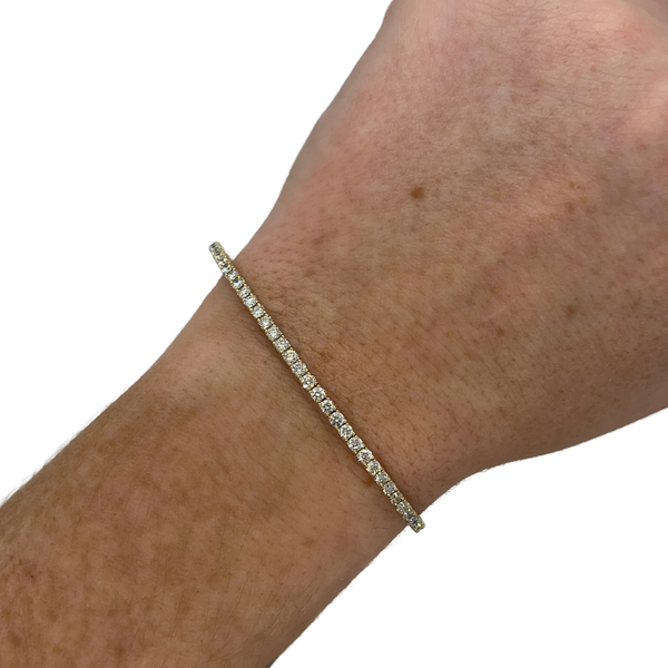 1.5 CTW Halfway Diamond Flexi Bangle