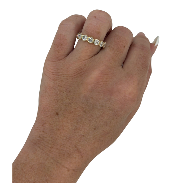 Lab-Grown Bezel Hexagon Band