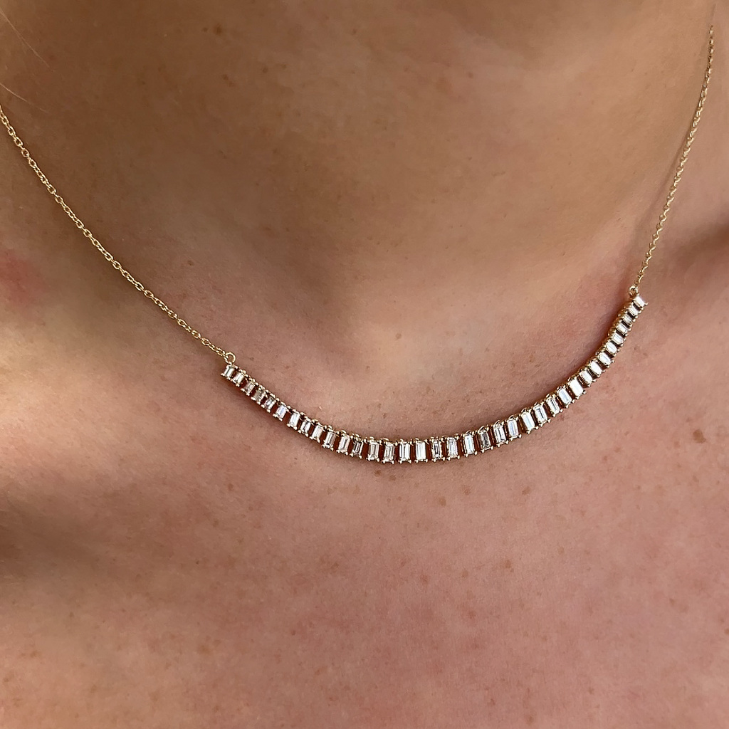 Contour Baguette Necklace