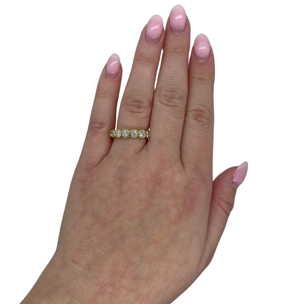 Round Bezel Diamond Band