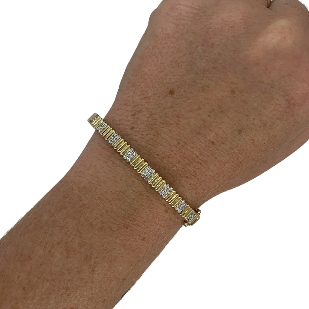 Diamond Fluted Bangle