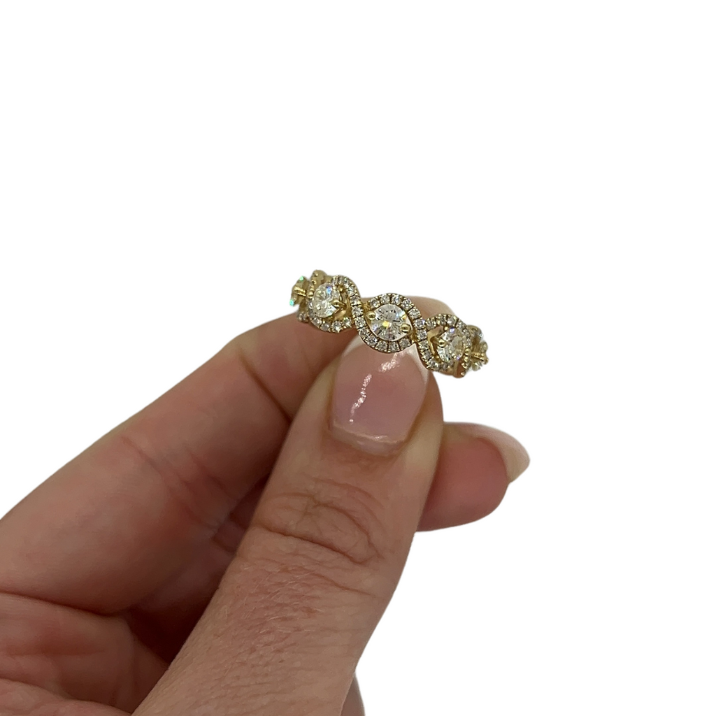 Scalloped Diamond Ring