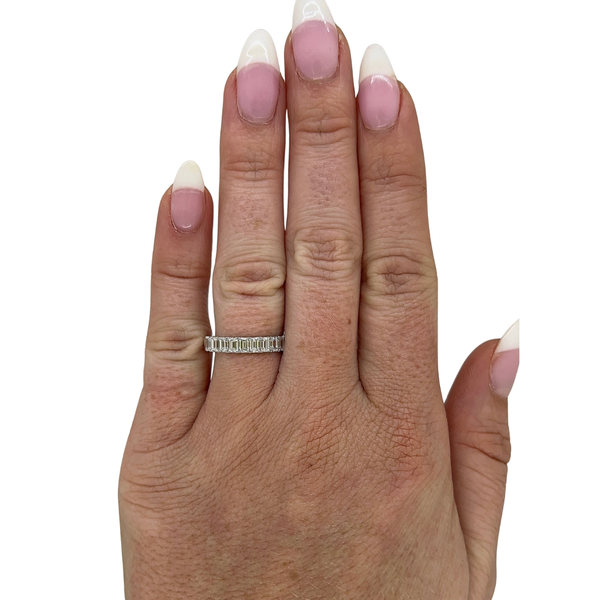 Lab-Grown 13-Stone Emerald Band