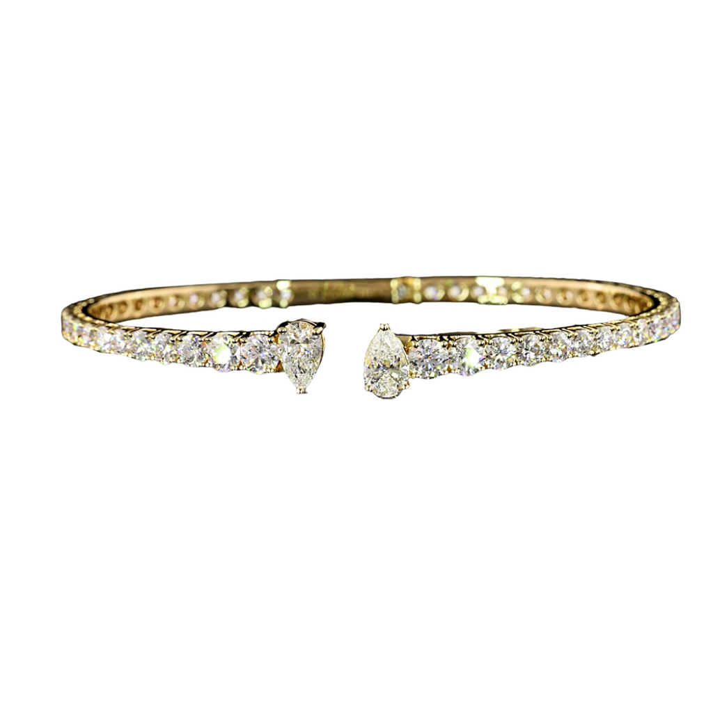Lab-Grown Pear & Round Shaped Diamond Bangle