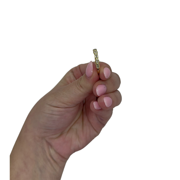 Lab-Grown Bezel E/W Emerald and Oval Band