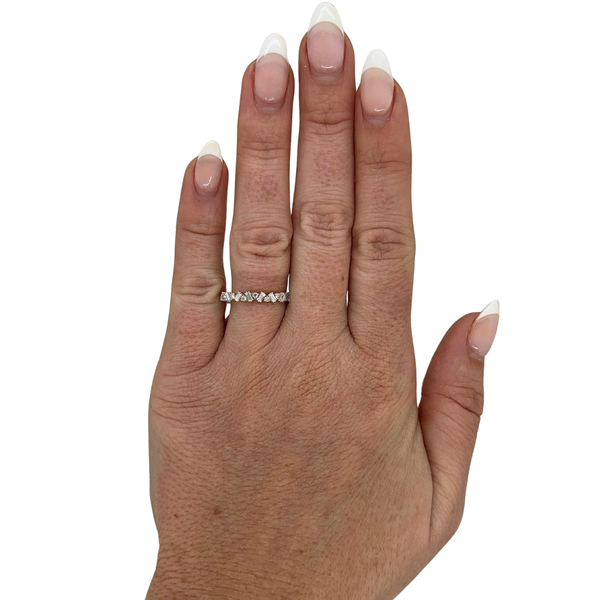 Offset Cluster Round & Baguette Diamond Band