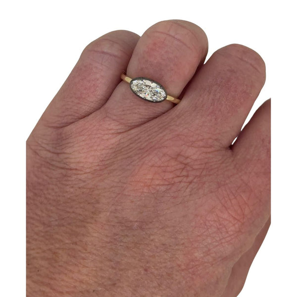 Lab-Grown Black Rhodium E/W Moval Ring