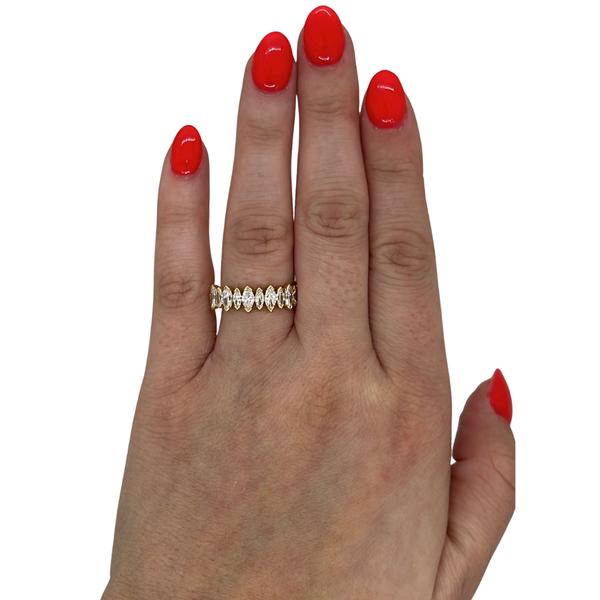 Lab-Grown Half Bezel Alternating Size Marquise Band
