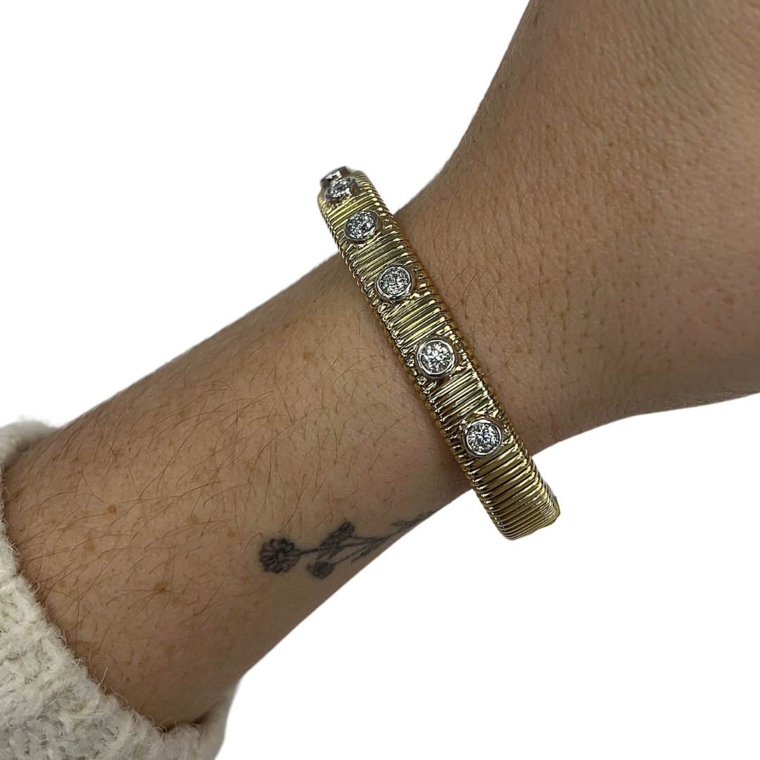 Fluted Inlay Bezel Diamond Bangle – Dallas Diamond Bar