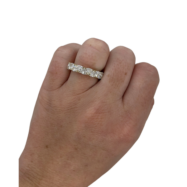 Lab-Grown Trillion-Cut Band