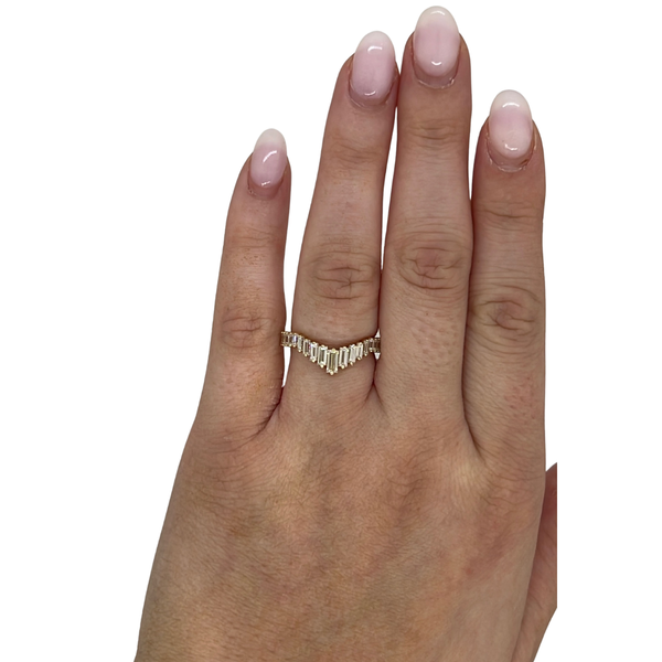 Lab-Grown Baguette Contour Band