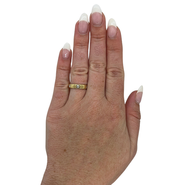 Inlay Round Diamond Band