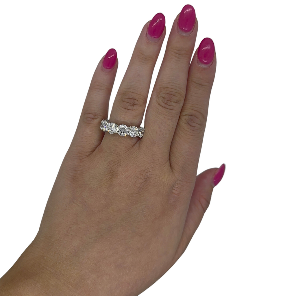 Lab-Grown Euro Round 7 Stone Band