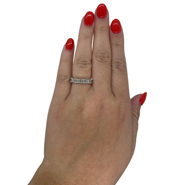 Wavy Straight Baguette Band