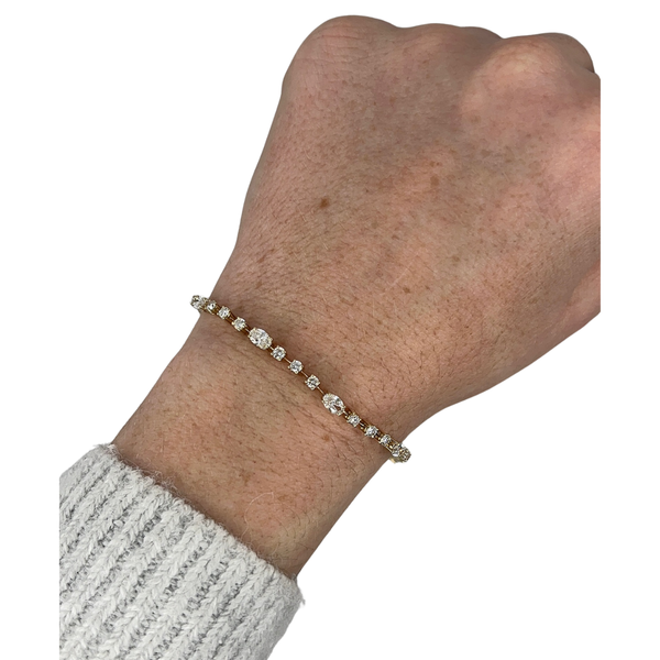 Oval & Round Negative Space Diamond Tennis Bracelet