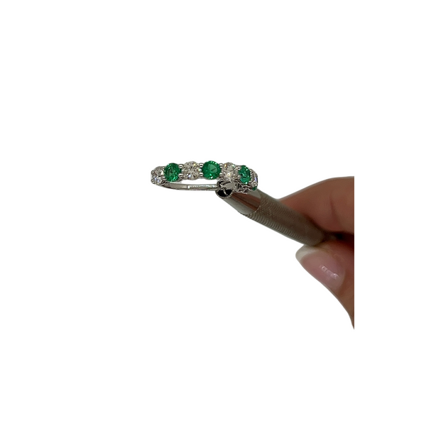 Alternating Round Lab-Grown Diamond & Emerald Band