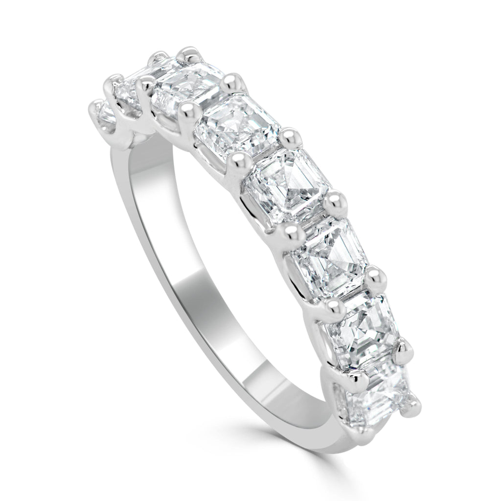 Asscher-Cut Diamond Band