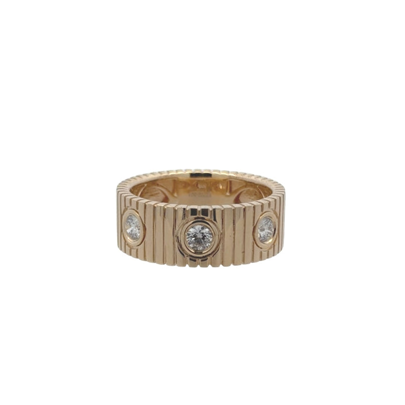 Bezel Diamond Fluted Cigar Band
