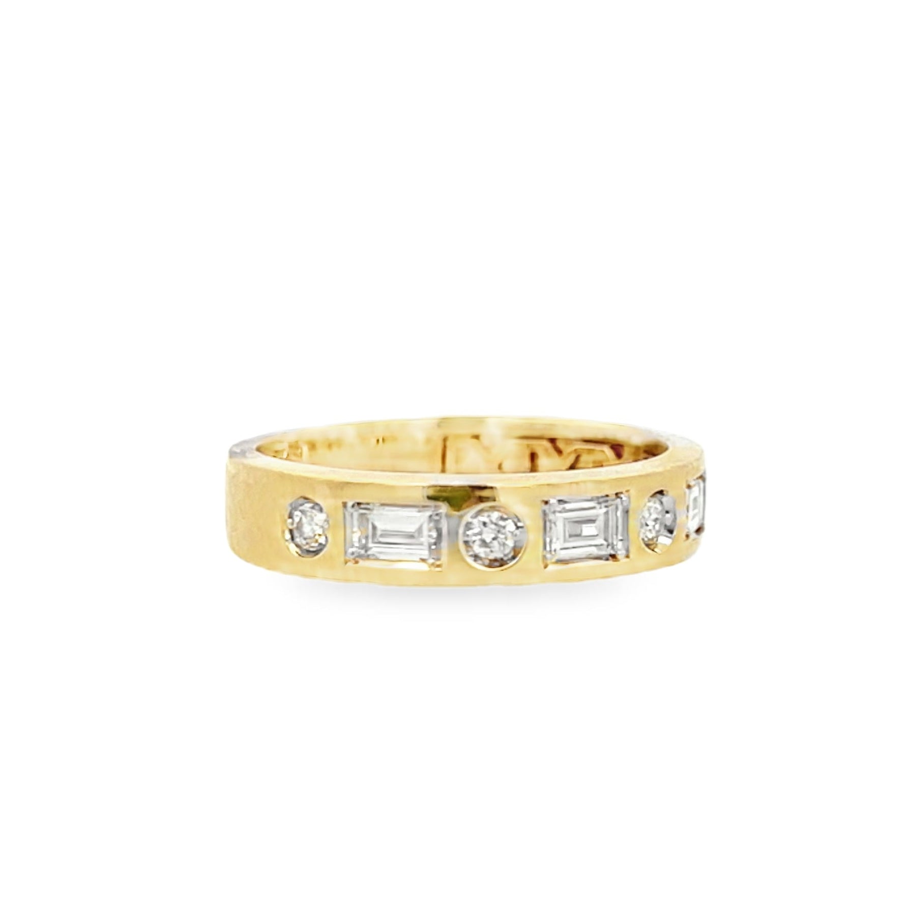Gypsy Set Round & Baguette Diamond Band – Dallas Diamond Bar