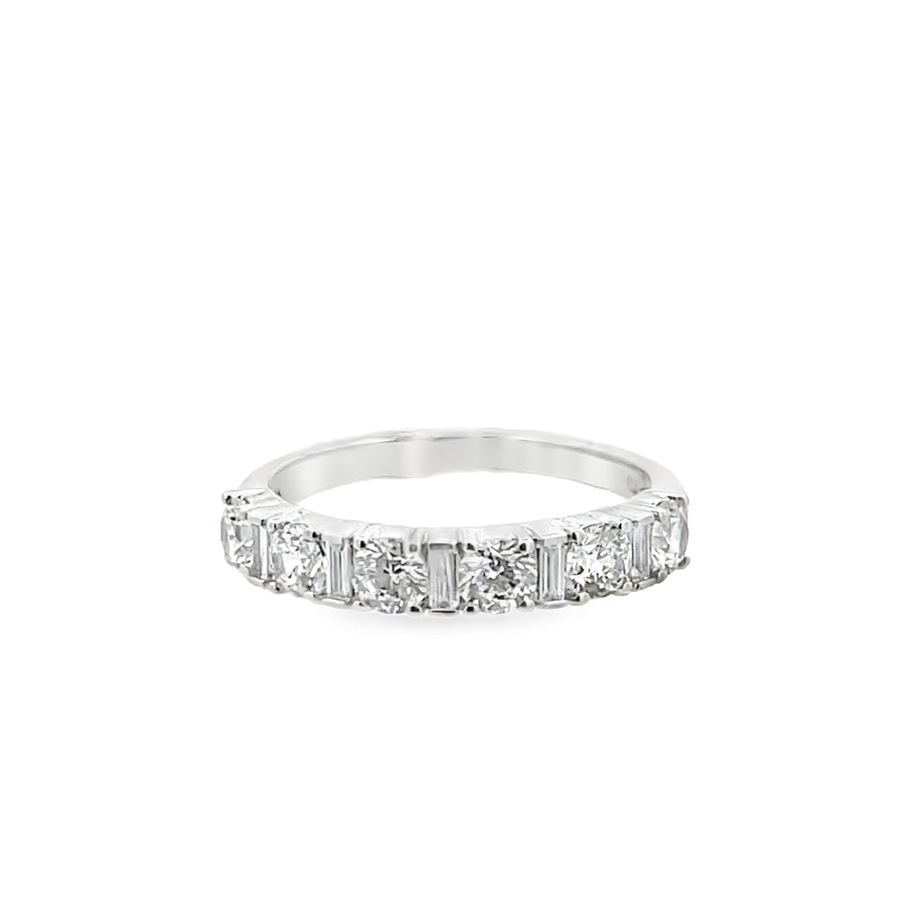 Round & N/S Baguette Diamond Band