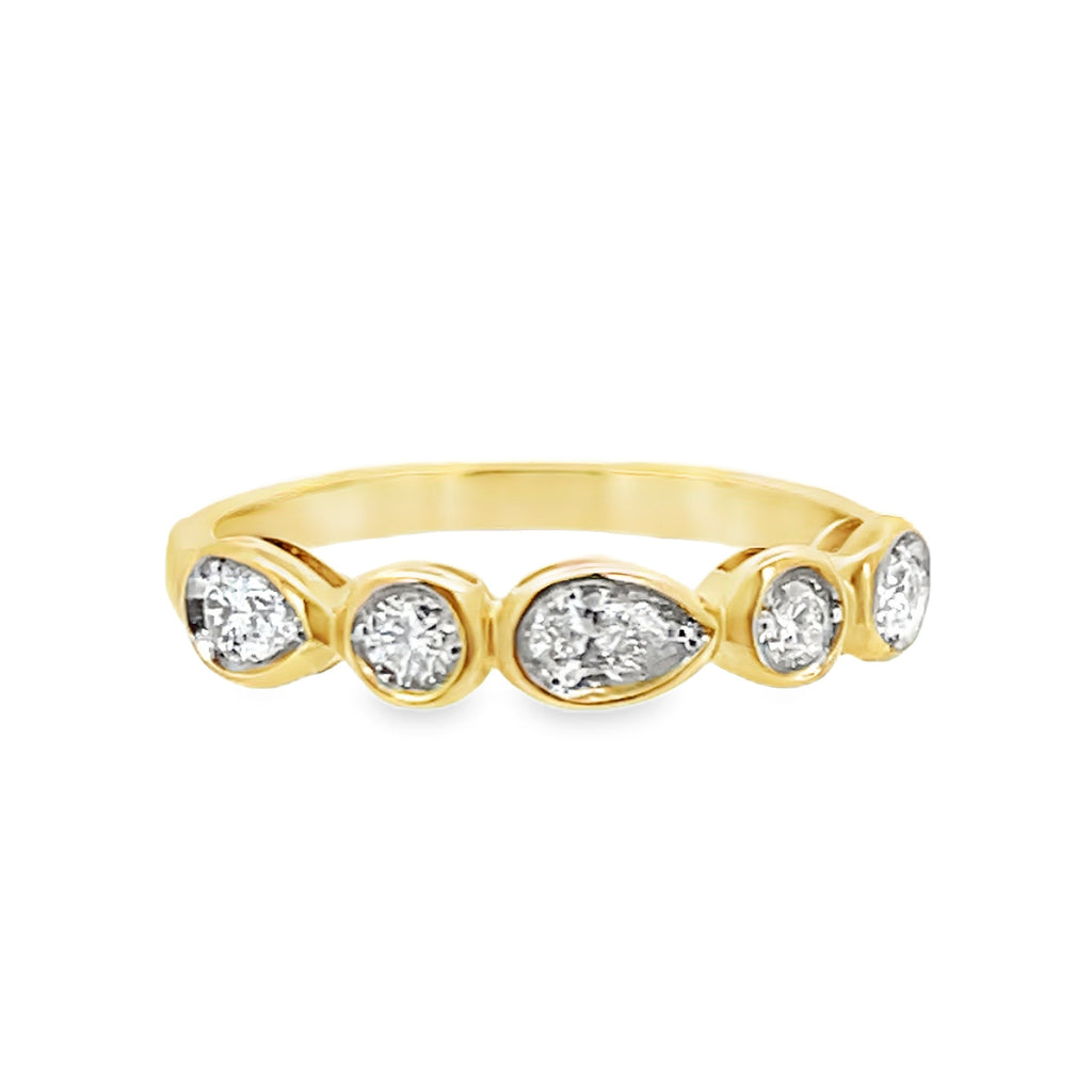 Bezel Set Pear & Round Diamond Band