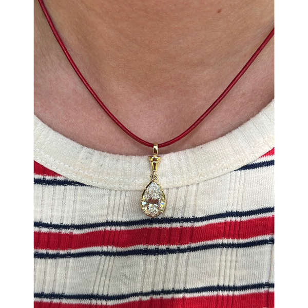 Lab-Grown Georgian Set Pear Charm